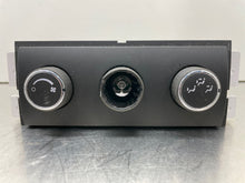 Load image into Gallery viewer, REAR TEMPERATURE CONTROLS Enclave Suburban 1500 Suburban 2500 07-16 - NW385256
