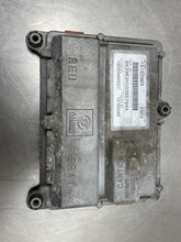 Load image into Gallery viewer, Computer  SILVERADO 3500 PICKUP 2004 - NW382759
