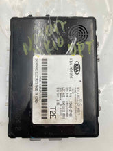 Load image into Gallery viewer, BODY CONTROL MODULE BCM COMPUTER Kia Optima 11 12 13 - NW33407
