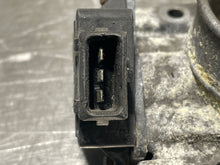 Load image into Gallery viewer, THROTTLE BODY Volvo V70 S70 C70 850 TURBO 95 - 98 AUTO - NW178770

