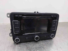Load image into Gallery viewer, RADIO Volkswagen Beetle Golf Jetta Passat 12 13 14 15 16 17 - NW423033
