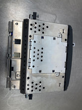 Load image into Gallery viewer, CD PLAYER S450 Cdn S550 S600 S63 S65 SL55 SL550 SL600 SL65 07 08 - NW387632
