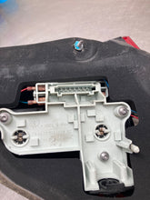 Load image into Gallery viewer, TAIL LIGHT LAMP ASSEMBLY S450 Cdn S550 S600 S63 S65 SL55 07-09 Right - NW389667
