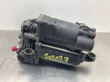 Load image into Gallery viewer, AIR RIDE COMPRESSOR CL550 CL600 CL63 CL65 S350 S400 S450 07-14 - NW380334
