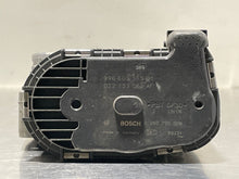 Load image into Gallery viewer, THROTTLE BODY Porsche Cayenne 2004 04 2005 05 2006 06 - NW178461
