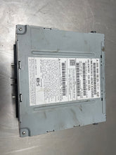 Load image into Gallery viewer, RADIO CONTROL C250 C300 C350 C43 C63 GLC250d GLC300 GLC43 GLC43 17-18 - NW387601
