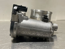 Load image into Gallery viewer, Throttle Body  DISCOVERY SPORT 2016 - NW389484

