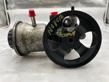 Load image into Gallery viewer, POWER STEERING PUMP Tacoma 2005 05 2006 06 07 08 09 - NW164152
