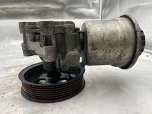 Load image into Gallery viewer, POWER STEERING PUMP Tacoma 2005 05 2006 06 07 08 09 - NW164152
