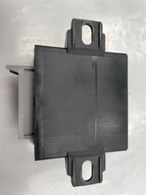 Load image into Gallery viewer, MIRROR MEMORY MODULE Audi A6 S8 A6 98 99 00 01 02 - 05 - NW28390
