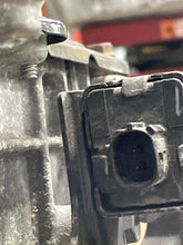 Load image into Gallery viewer, Inverter  HIGHLANDER 2009 - NW382271

