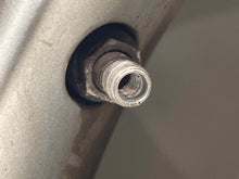 Load image into Gallery viewer, Wheel Volkswagen Phaeton 2004 04 2005 05 2006 06 18x8.5 7 Spoke - NW390933
