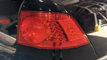 Load image into Gallery viewer, OUTER TAIL LIGHT LAMP Volkswagen Phaeton 2004 04 2005 05 Right - NW389711

