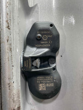 Load image into Gallery viewer, Wheel Rim  BMW X5 2012 - NW390691
