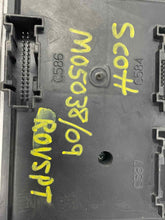 Load image into Gallery viewer, FUSE BOX LR3 Range Rover Sport 2007 07 2008 08 2009 09 - NW500527
