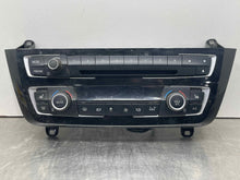 Load image into Gallery viewer, Radio  BMW 330E 2018 - NW387500

