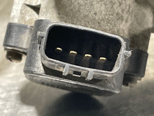Load image into Gallery viewer, THROTTLE BODY Subaru Legacy 2002 02 - NW178583
