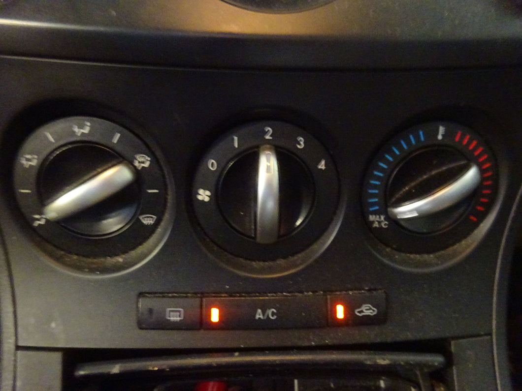Temperature Controls Mazda 3 2012 - NW100688