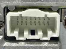 Load image into Gallery viewer, Radio Mazda 3 2008 08 AM FM CD 6 Dsic - NW387585
