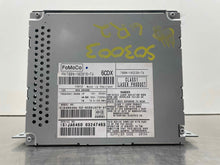 Load image into Gallery viewer, Radio Land Rover LR2 LR3 2008 08 2009 09 2010 10 2011 11 AM FM Cd Player - NW391513
