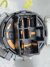 Load image into Gallery viewer, TEMPERATURE CONTROLS Hyundai Accent 2009 09 - NW398781
