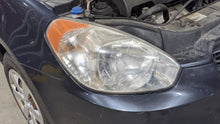 Load image into Gallery viewer, HEADLIGHT LAMP ASSEMBLY Hyundai Accent 06 07 08 09 10 11 Right - NW398948
