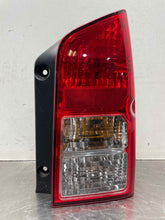 Load image into Gallery viewer, TAIL LIGHT LAMP ASSEMBLY Pathfinder 05 06 07 08 09 10 11 12 Right - NW404814
