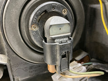 Load image into Gallery viewer, HEADLIGHT LAMP ASSEMBLY Legacy 2010 10 2011 11 2012 12 Right - NW103602
