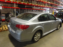 Load image into Gallery viewer, CARRIER ASSEMBLY Impreza Crosstrek Legacy 2010 10 2011 11 2012 12 2013 13 Rear - NW47449
