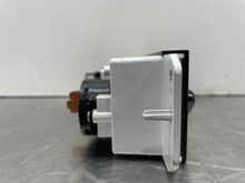 Load image into Gallery viewer, Temperature Controls Jeep Wrangler 2006 - NW398720
