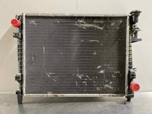 Load image into Gallery viewer, RADIATOR Dodge 1500 Pickup 2004 04 2005 05 - NW131645
