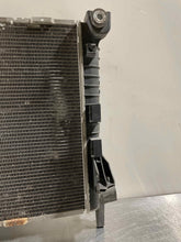 Load image into Gallery viewer, RADIATOR Dodge 1500 Pickup 2004 04 2005 05 - NW131645
