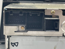 Load image into Gallery viewer, Radio  THUNDERBIRD 2003 - NW401792
