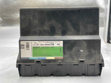 Load image into Gallery viewer, THEFT LOCKING  MODULE COMPUTER Jaguar X Type 2003 03 - NW32957
