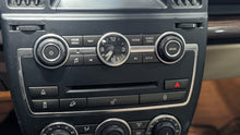 Load image into Gallery viewer, Radio Land Rover LR2 2014 - NW402039
