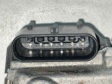 Load image into Gallery viewer, THROTTLE BODY E250 Van C250 C300 C350 C63 CLA45 CLS400 CLS550 12-16 - NW404640
