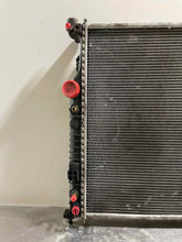 Load image into Gallery viewer, RADIATOR ML320 ML350 ML450 ML550 ML63 R320 R350 09 10 11 12 - NW401523

