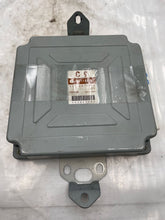 Load image into Gallery viewer, ECU ECM COMPUTER Saab 9-2X 2005 05 Auto 2.5 - NW62182
