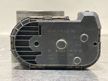 Load image into Gallery viewer, THROTTLE BODY Audi A4 A6 Passat 00 01 02 2.8L Auto - NW177694
