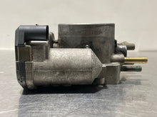 Load image into Gallery viewer, THROTTLE BODY Audi A4 A6 Passat 00 01 02 2.8L Auto - NW177694
