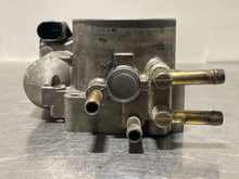 Load image into Gallery viewer, THROTTLE BODY Audi A4 A6 Passat 00 01 02 2.8L Auto - NW177694
