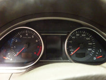 Load image into Gallery viewer, SPEEDOMETER CLUSTER Audi Q7 2007 07 2008 08 - NW159608
