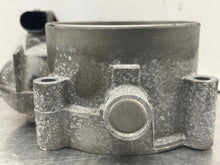 Load image into Gallery viewer, THROTTLE BODY Audi A6 RS4 A8 A6 01 02 03 04 05 06 - 09 - NW404612
