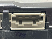 Load image into Gallery viewer, FRONT TEMPERATURE CONTROLS Audi Q7 2007 07 2008 08 2009 09 - NW99573
