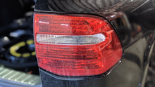 Load image into Gallery viewer, TAIL LIGHT LAMP ASSEMBLY Cayenne 2008 08 2009 09 2010 10 Right - NW404929
