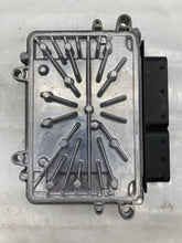Load image into Gallery viewer, ECU ECM COMPUTER Volvo C30 V40 V70 2006 06 2007 07 08 - NW63275
