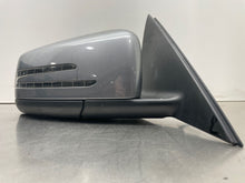 Load image into Gallery viewer, SIDE VIEW DOOR MIRROR C250 C300 C350 C63 12 13 14 Right - NW394875
