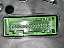 Load image into Gallery viewer, SPEEDOMETER CLUSTER Land Rover LR2 2013 13 2014 14 2015 15 - NW403826
