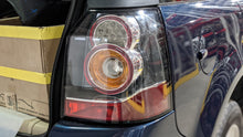 Load image into Gallery viewer, TAIL LIGHT LAMP ASSEMBLY Land Rover LR2 13 14 15 Right - NW404933
