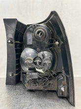 Load image into Gallery viewer, TAIL LIGHT LAMP ASSEMBLY Land Rover LR2 13 14 15 Left - NW404934
